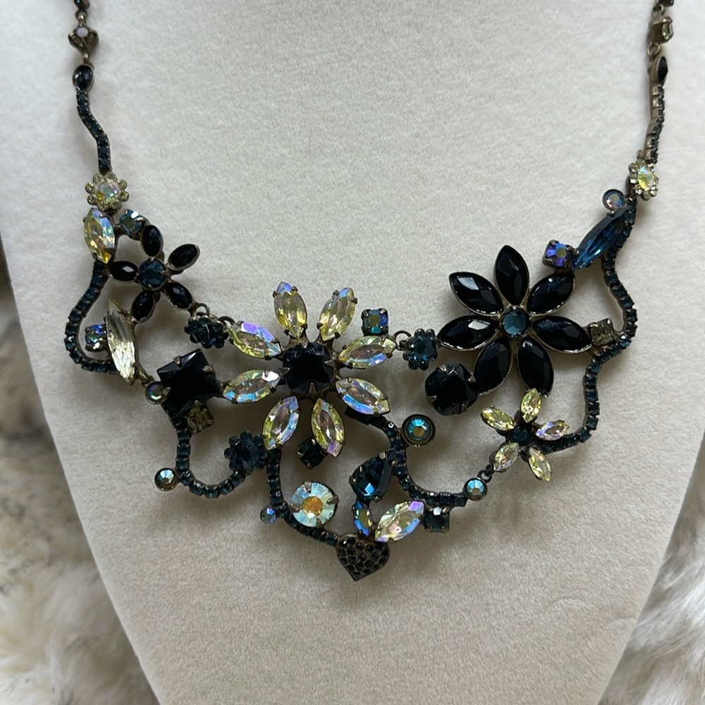 Sorrelli Vintage Blues and Gold Floral Necklace
